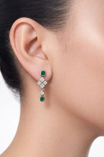 Boucles d'oreilles Boucles d'oreilles - Or blanc 18 ct, émeraudes colombiennes et diamants 58 Facettes 50036