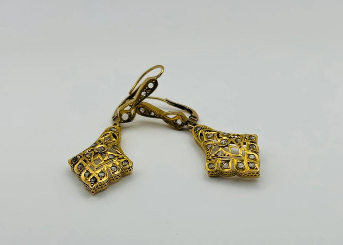 Boucles d'oreilles Boucles d’oreilles Art déco longues avec saphirs incolores 58 Facettes 50125