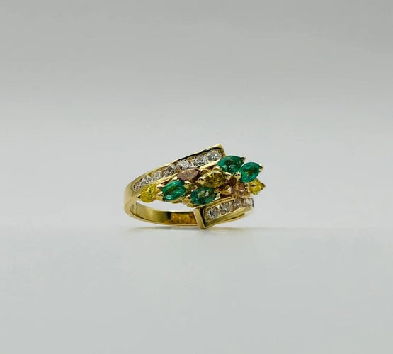 Bague 53 Bague en or jaune 750 sertie d’émeraudes et diamants taille marquise 58 Facettes P30001