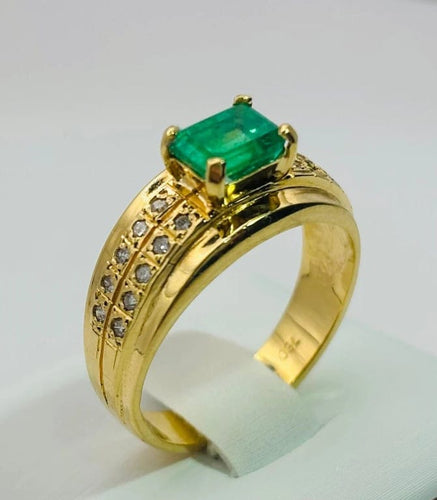 Bague 59 Bague en or jaune 750 avec émeraude et diamants 58 Facettes 50251