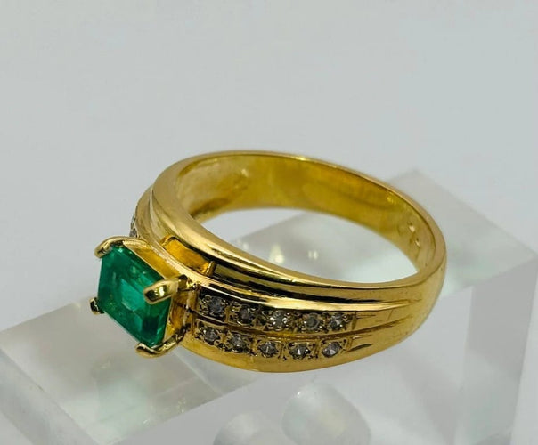 Bague 59 Bague en or jaune 750 avec émeraude et diamants 58 Facettes 50251
