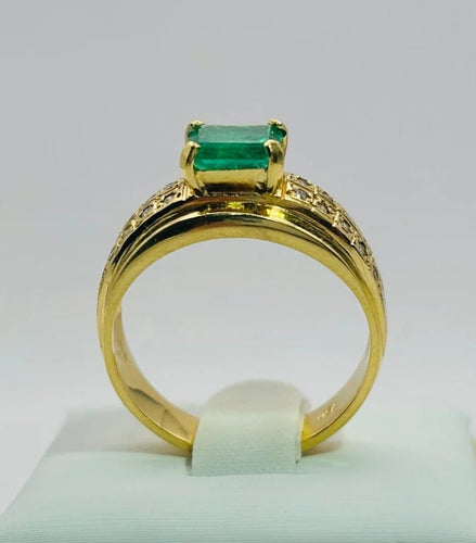 Bague 59 Bague en or jaune 750 avec émeraude et diamants 58 Facettes 50251