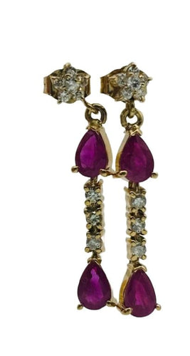 Boucles d'oreilles Boucles d'oreilles longues en or jaune 750 avec rubis et diamants 58 Facettes 50256