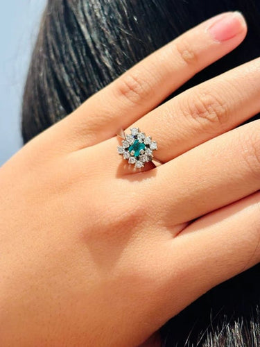 Bague 57 Bague halo en or 14 carats avec émeraude et diamants 58 Facettes 50267