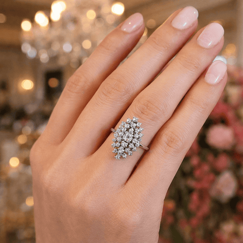 Bague Bague grappe de diamants en or blanc 18k 58 Facettes 50286