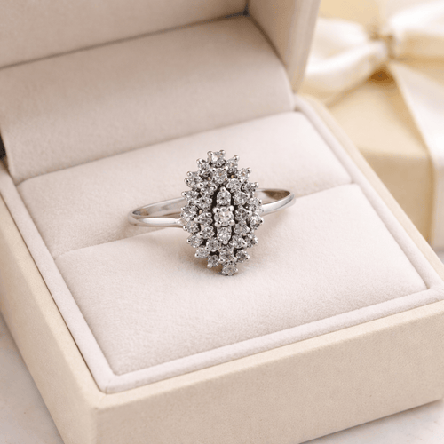 Bague Bague grappe de diamants en or blanc 18k 58 Facettes 50286