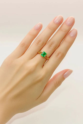 Bague 53 Bague en or jaune 18 carats avec émeraude naturelle taille émeraude 58 Facettes 50292