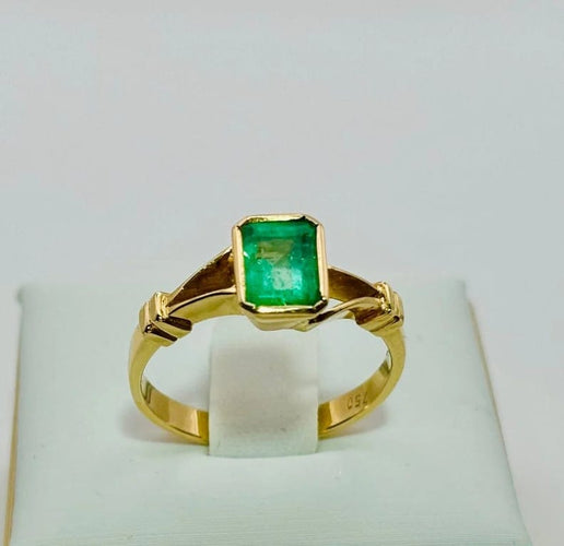 Bague 53 Bague en or jaune 18 carats avec émeraude naturelle taille émeraude 58 Facettes 50292