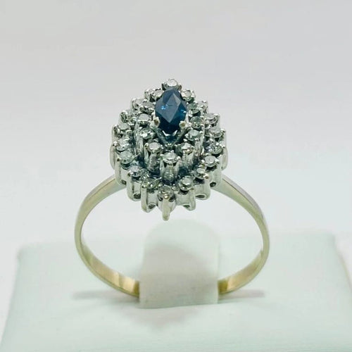 Bague 55 Bague en or blanc 750 avec saphir marquise et halo de diamants 58 Facettes 50293