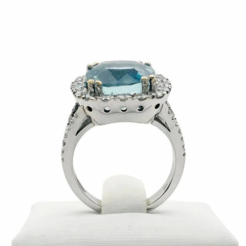 Bague 54 Bague en or blanc 18 carats avec aigue-marine et halo de diamants 58 Facettes 50298