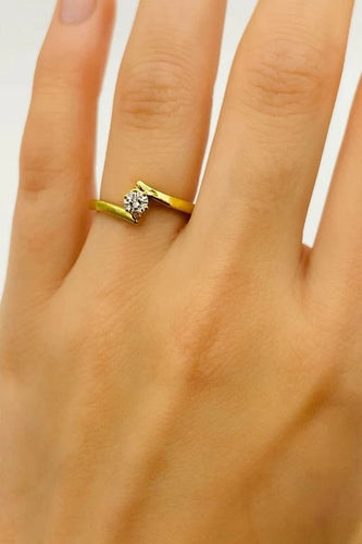 Bague 52 Bague solitaire en or jaune 18 carats avec diamant taille brillant 58 Facettes 50305