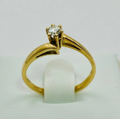 Bague 52 Bague solitaire en or jaune 18 carats avec diamant taille brillant 58 Facettes 50305