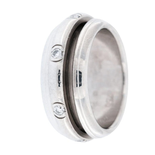Bague 55 Piaget Possession - Bague modèle large en or blanc 18 carats et diamants 58 Facettes