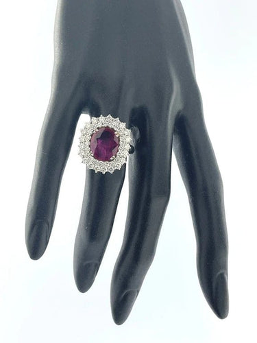 Bague 56.5 Bague cocktail en or blanc 18 carats avec diamants et rubis 58 Facettes