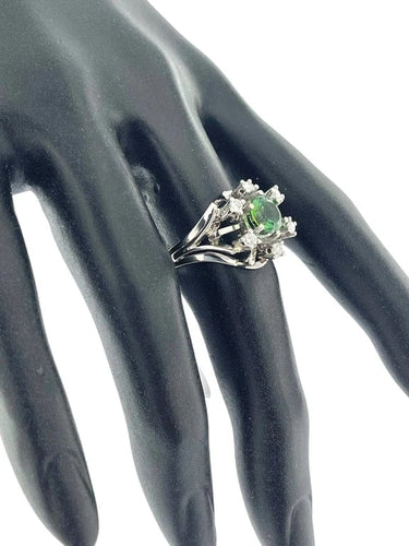 Bague 59.5 Bague en or blanc 18 carats avec tourmaline verdelite et diamants 58 Facettes