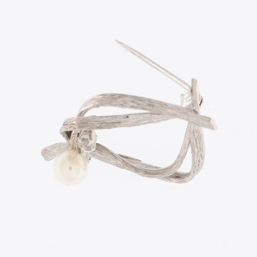 Broche Broche espagnole en or blanc 18 carats, perle et diamant 58 Facettes