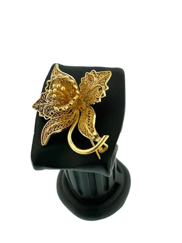 Broche Broche à fleurs en filigrane d’or jaune 18 carats 58 Facettes