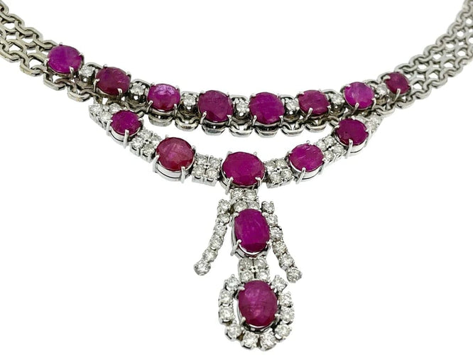 Collier Collier en or blanc 18 carats avec diamants et rubis, certificat IGI 58 Facettes