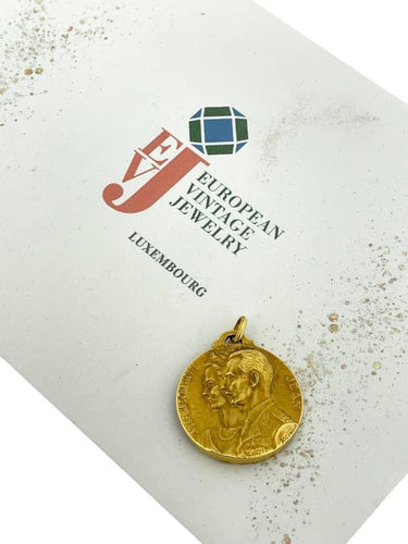 Pendentif René Cliquet - Pendentif médaille en or jaune 18k Luxembourg 58 Facettes