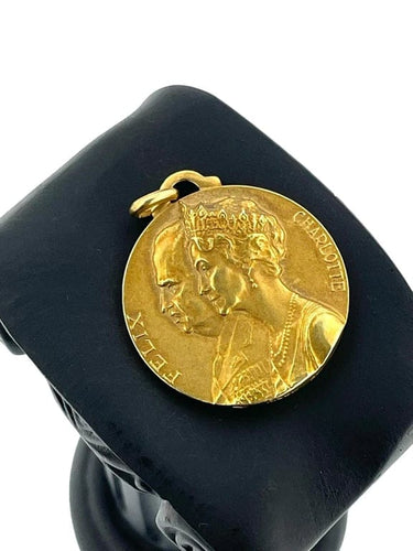 Pendentif René Cliquet - Pendentif médaille en or jaune 18k Luxembourg 58 Facettes
