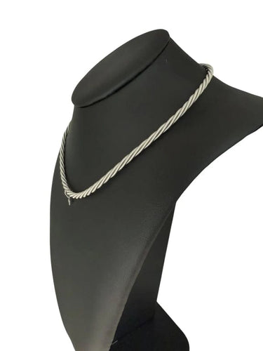 Collier Wellendorff - Collier entrelacé en or blanc 18 carats avec diamant 58 Facettes
