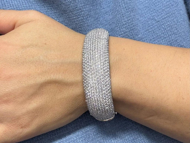 Bracelet Bracelet en or blanc 18 carats et diamants 16,18 ct 58 Facettes