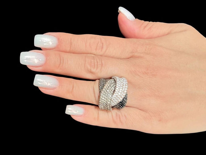 Bague 56 Ligne Vendôme - Bague cocktail en or rose 18 carats et diamants 58 Facettes