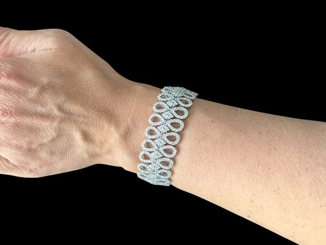 Bracelet Bracelet en or blanc 18 carats serti de 800 diamants naturels 58 Facettes