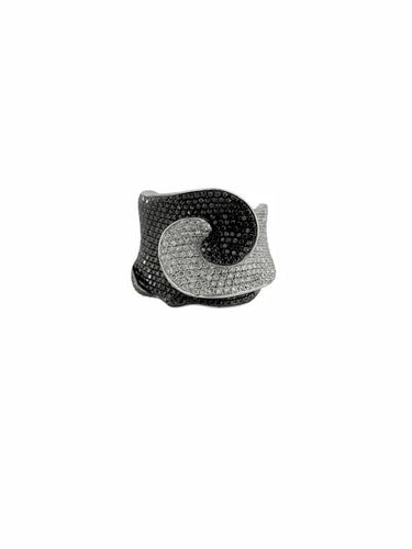 Bague 49 Bague italienne en or blanc 18 carats avec diamants noirs et blancs 58 Facettes