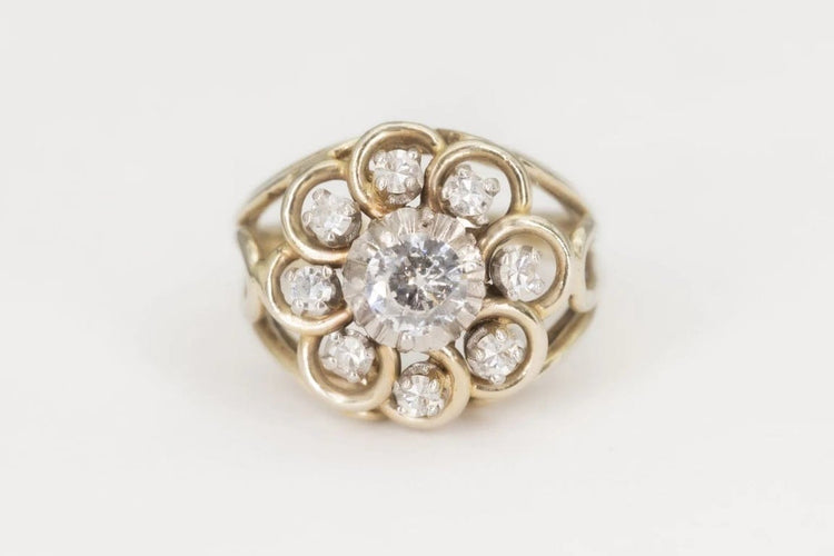Bague 54 Bague dôme ancienne en or blanc et diamants 58 Facettes