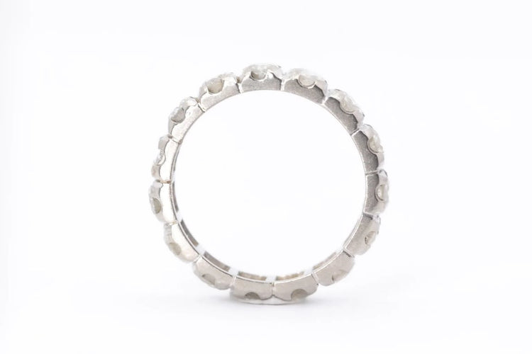 Bague 54 Bague en or blanc 18 carats sertie de diamants 58 Facettes