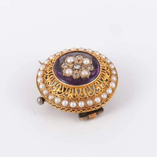 Broche Broche fleur en or jaune avec améthyste, perles et diamants 58 Facettes 1