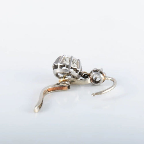 Boucles d'oreilles Boucles d'oreilles dormeuses en or blanc 750 serties de diamants 58 Facettes 220367
