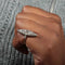 Bague 44 Bague marquise en or jaune 750 ornée de diamants 58 Facettes 220396