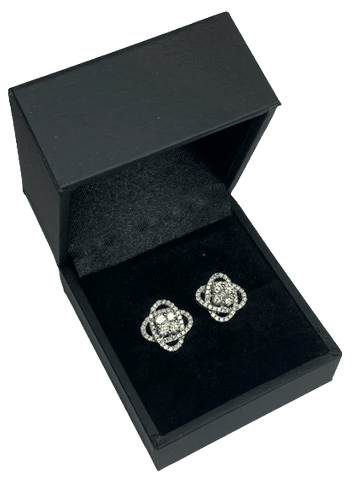 Boucles d'oreilles Boucles d'oreilles motif rose en or blanc 18K et diamants 58 Facettes