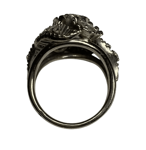 Bague 55 Bague ancienne dôme en or blanc, platine et diamants 58 Facettes