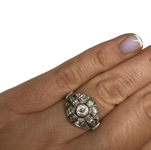 Bague 51 Bague Art déco en platine et diamants 58 Facettes