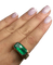 Bague 54 Bague godronnée en or jaune 18K, émeraude et diamants 58 Facettes