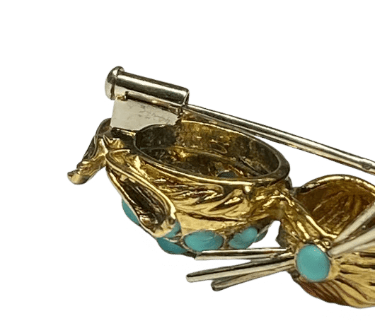 Broche Broche lapin en or jaune 18K avec turquoises et rubis 58 Facettes