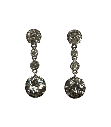 Boucles d'oreilles Boucles d’oreilles tombantes en platine 850 et diamants 58 Facettes