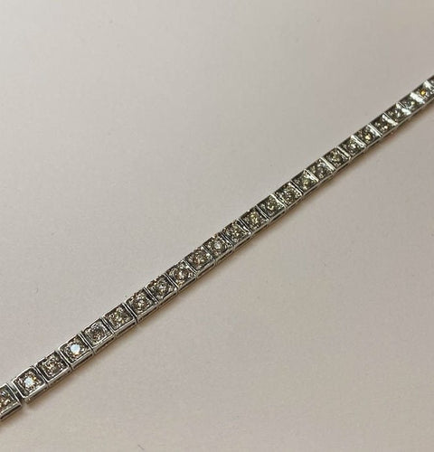 Bracelet Bracelet rivière en or blanc 18K et diamants 1,20 ct 58 Facettes