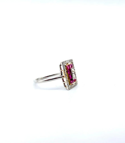 Bague 55 Bague Art déco en platine avec diamants et rubis calibrés 58 Facettes BO/250341