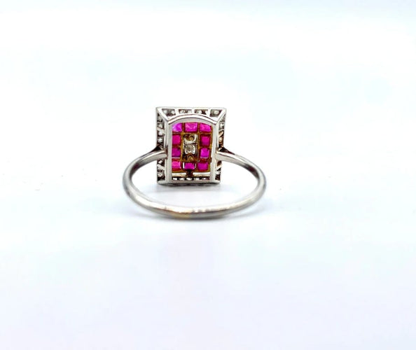 Bague 55 Bague Art déco en platine avec diamants et rubis calibrés 58 Facettes BO/250341