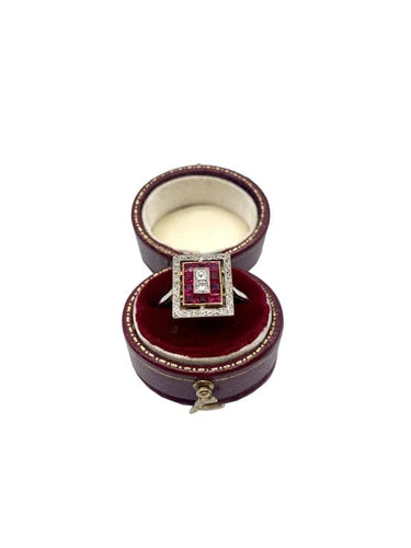 Bague 55 Bague Art déco en platine avec diamants et rubis calibrés 58 Facettes BO/250341