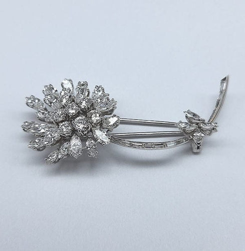 Broche Broche motif floral en platine et diamants 58 Facettes 250194