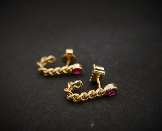 Boucles d'oreilles Boucles d'oreilles rubis en or jaune 18 carats 58 Facettes 848925