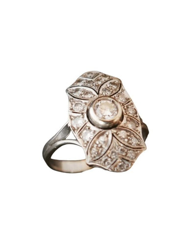 Bague 54 Bague Art déco sertie de diamants en or blanc 18 carats 58 Facettes