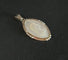 Pendentif Médaille ancienne - Pendentif en or blanc 18 carats, nacre et perles fines 58 Facettes
