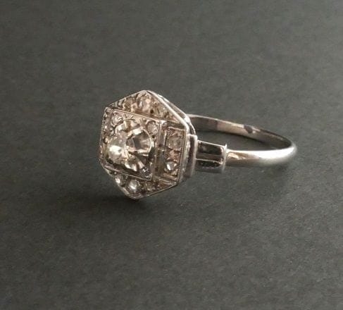 Bague 57 Bague Art déco en or blanc 18 carats et diamants 58 Facettes
