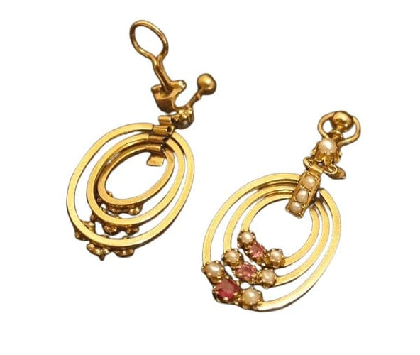 Boucles d'oreilles Boucles d'oreilles clips pendantes en or jaune 18 carats, rubis et perles fines 58 Facettes 1024657